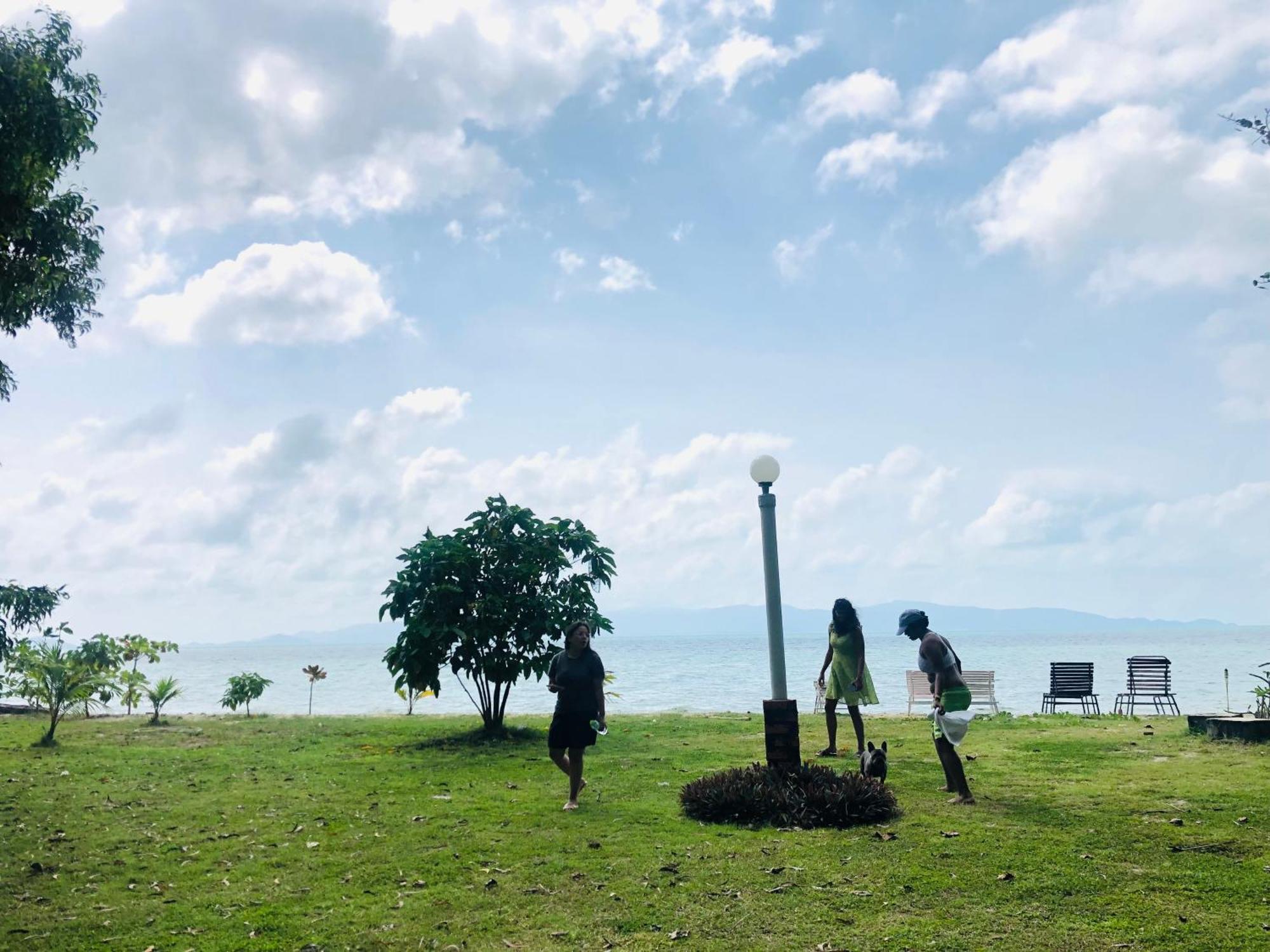 放松海滩度假村 帕干岛 外观 照片